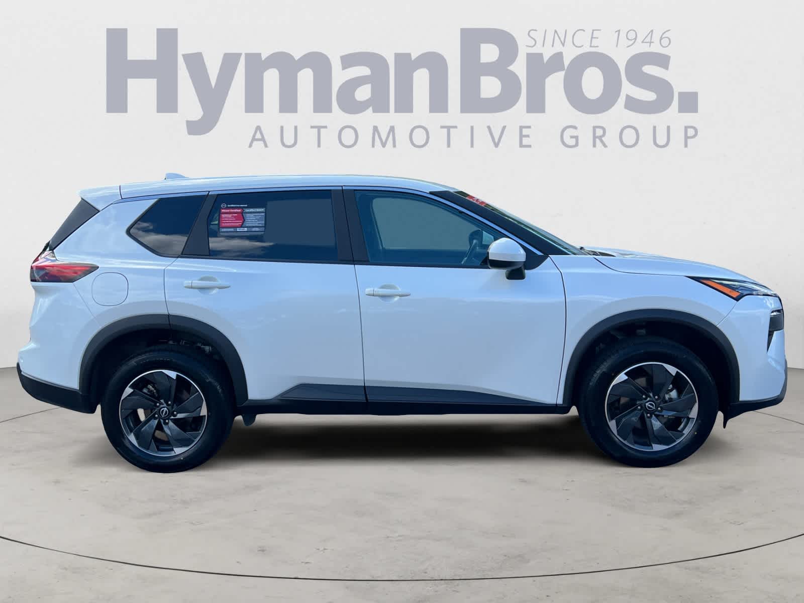 2024 Nissan Rogue SV photo 2