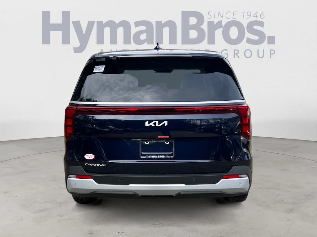 New 2026 Kia Carnival LXS FWD