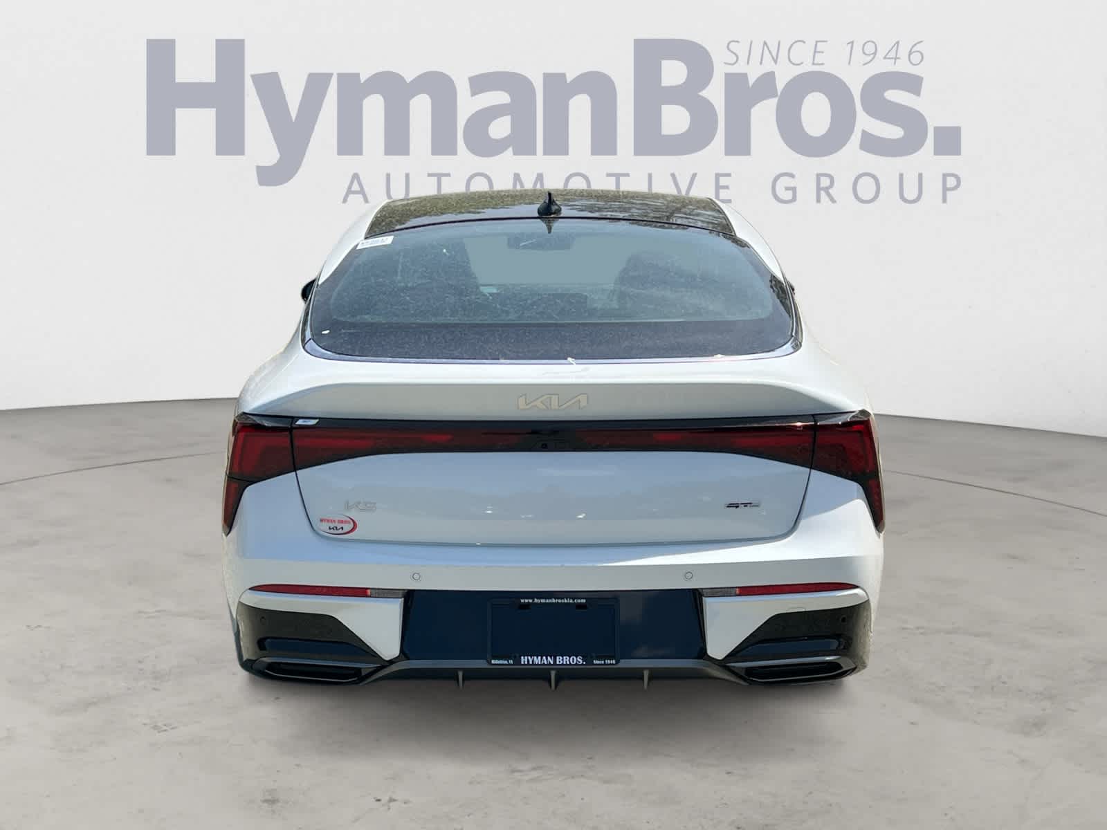 2025 Kia K5 GT-Line photo 4