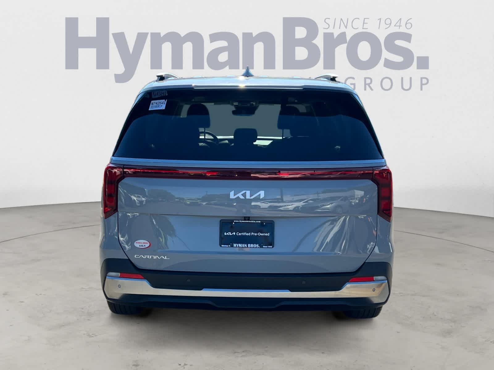 2025 Kia Carnival SX photo 2