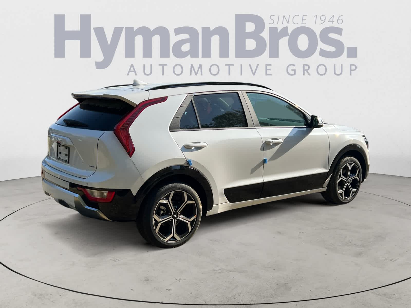 2025 Kia Niro EX Touring photo 3