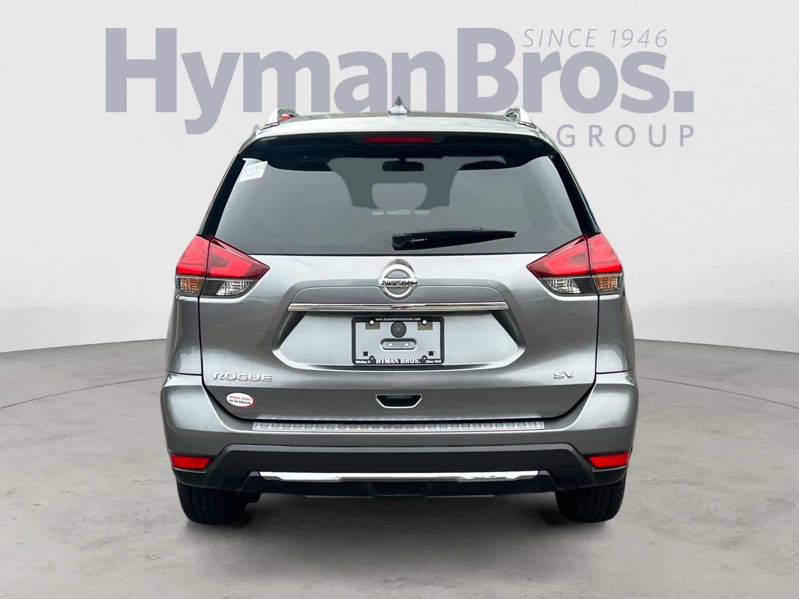2017 Nissan Rogue SV photo 3