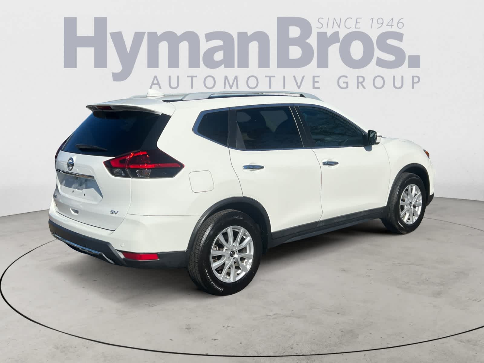 2020 Nissan Rogue SV photo 3