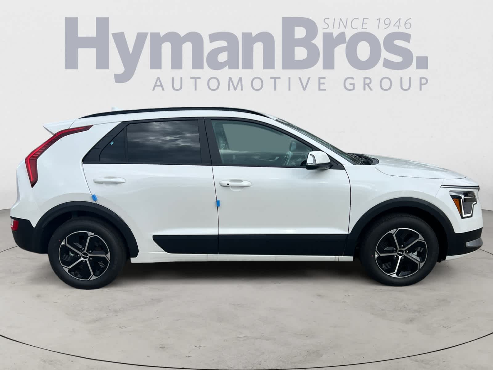 2025 Kia Niro EX photo 2
