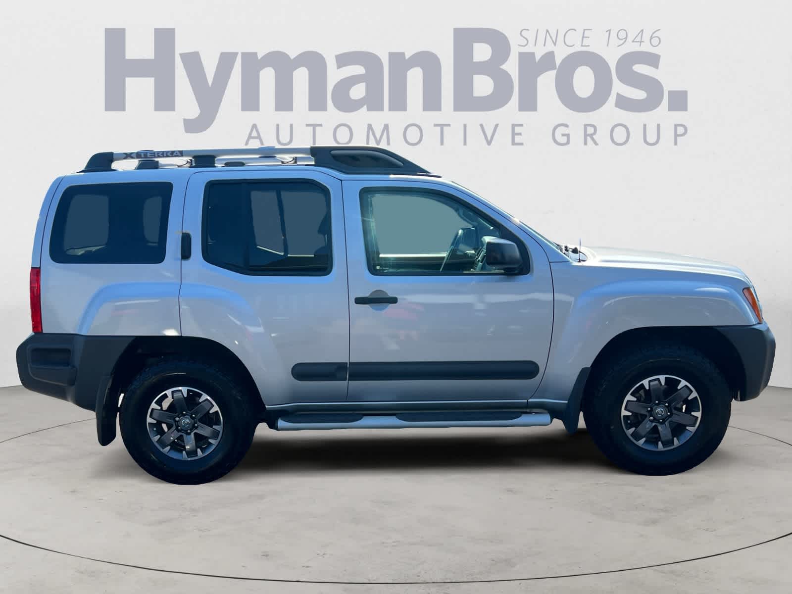 2015 Nissan Xterra PRO-4X photo 2