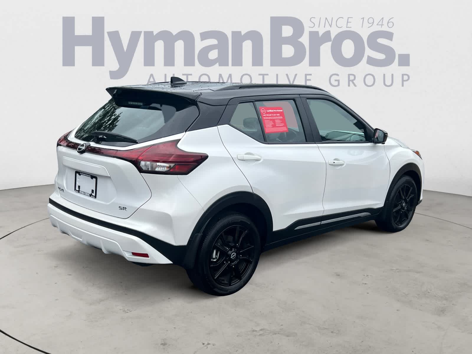 2024 Nissan Kicks SR photo 3