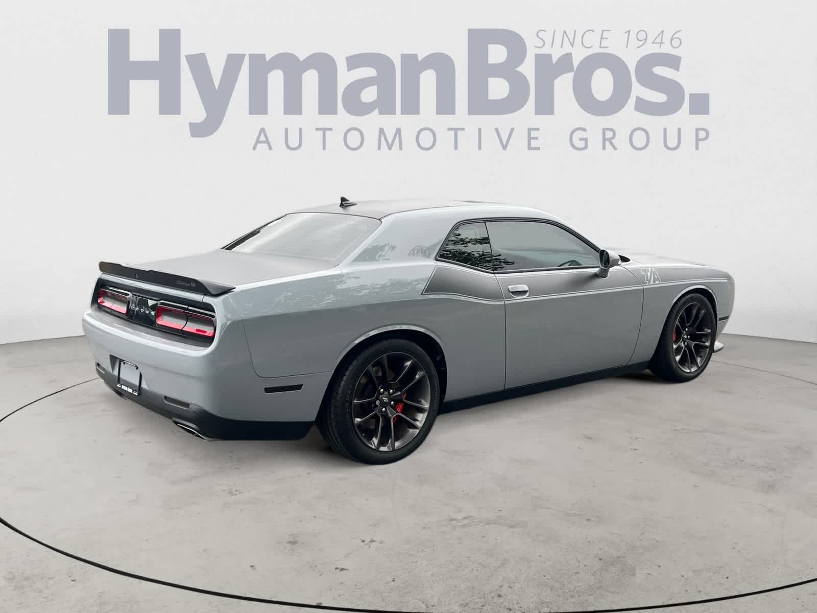 2022 Dodge Challenger R/T photo 3