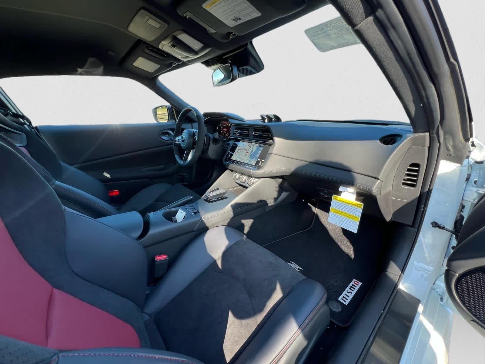 2024 Nissan Z NISMO - Photo 12