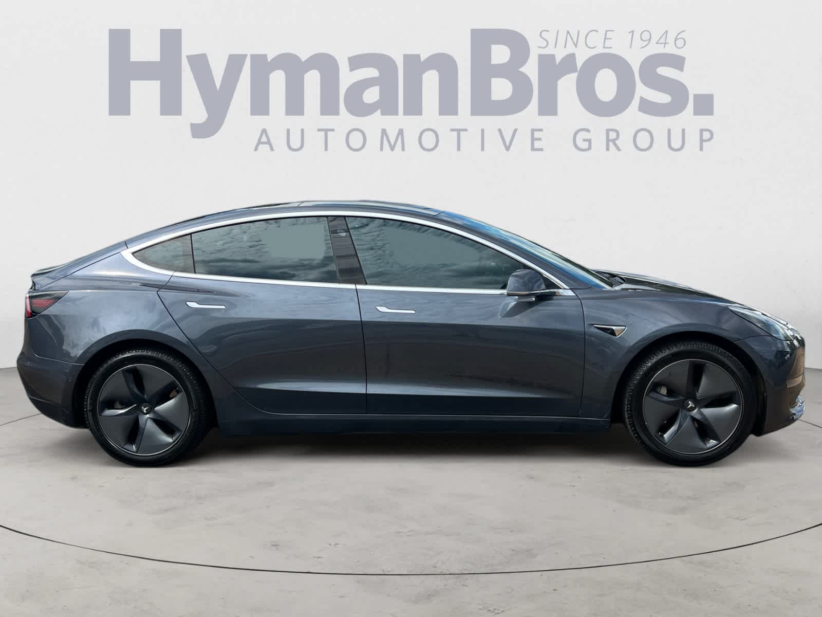2020 Tesla Model 3 Standard Range photo 2