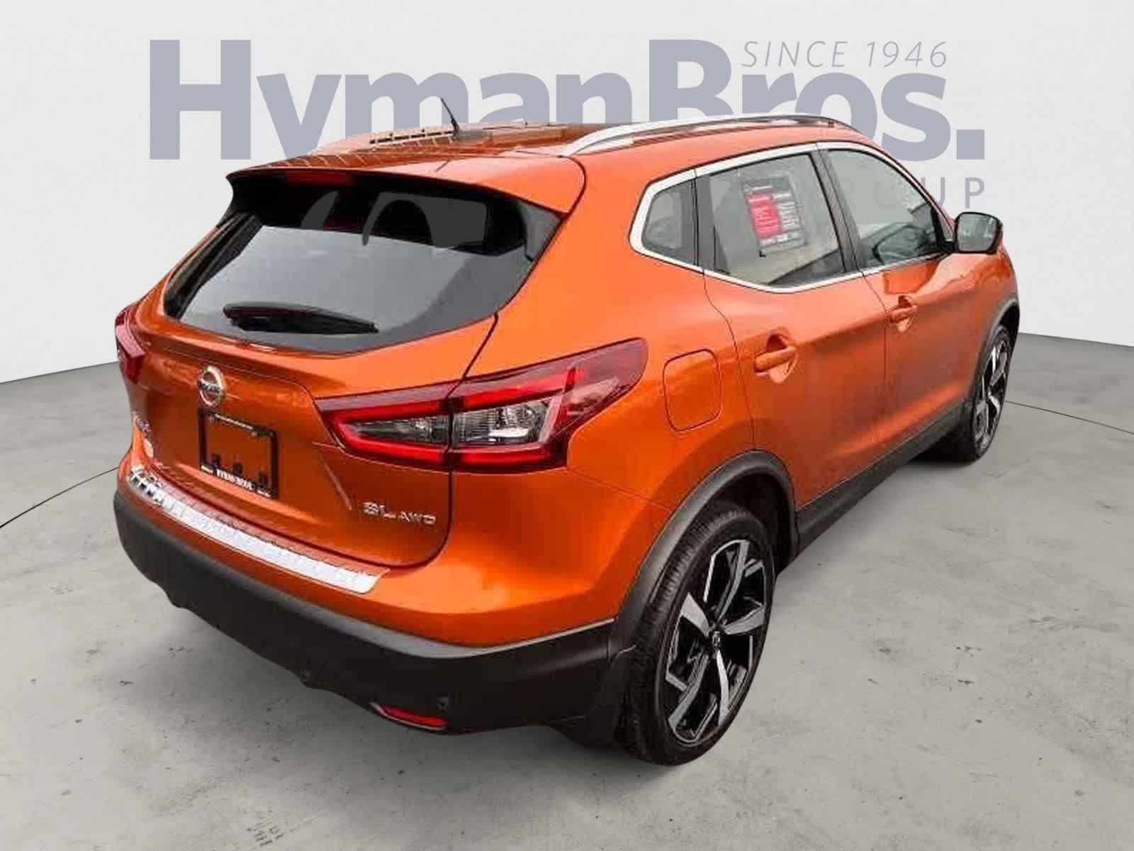 2022 Nissan Rogue Sport SL photo 3