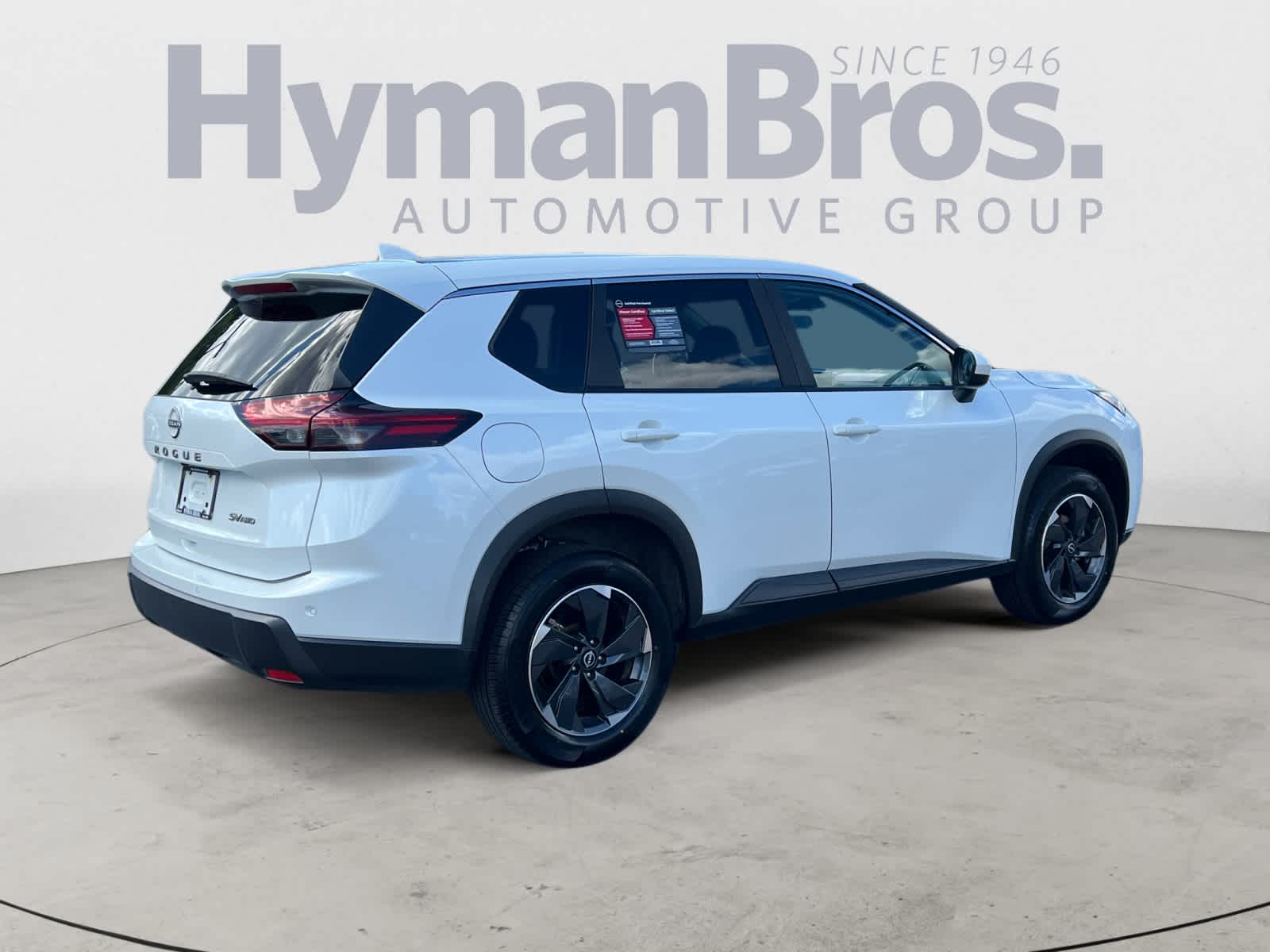 2024 Nissan Rogue SV photo 3