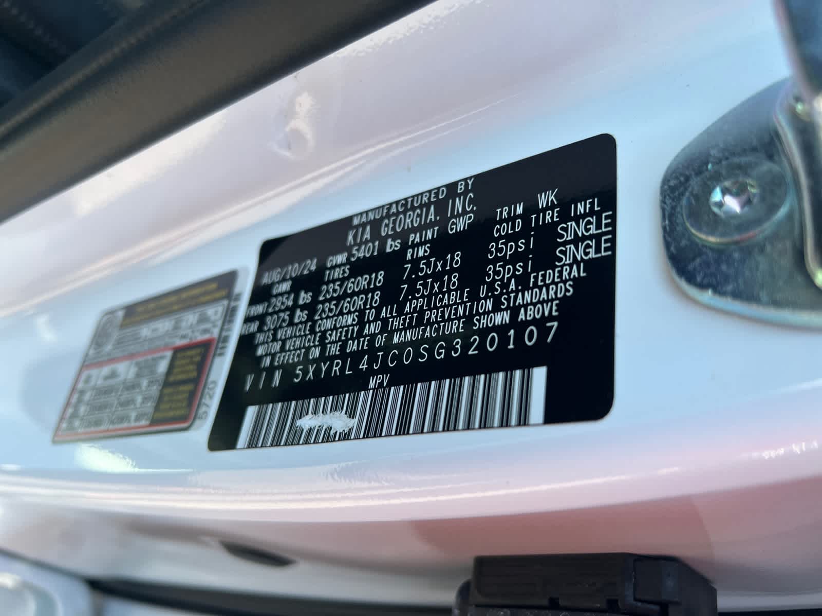 2025 Kia Sorento S - Photo 18