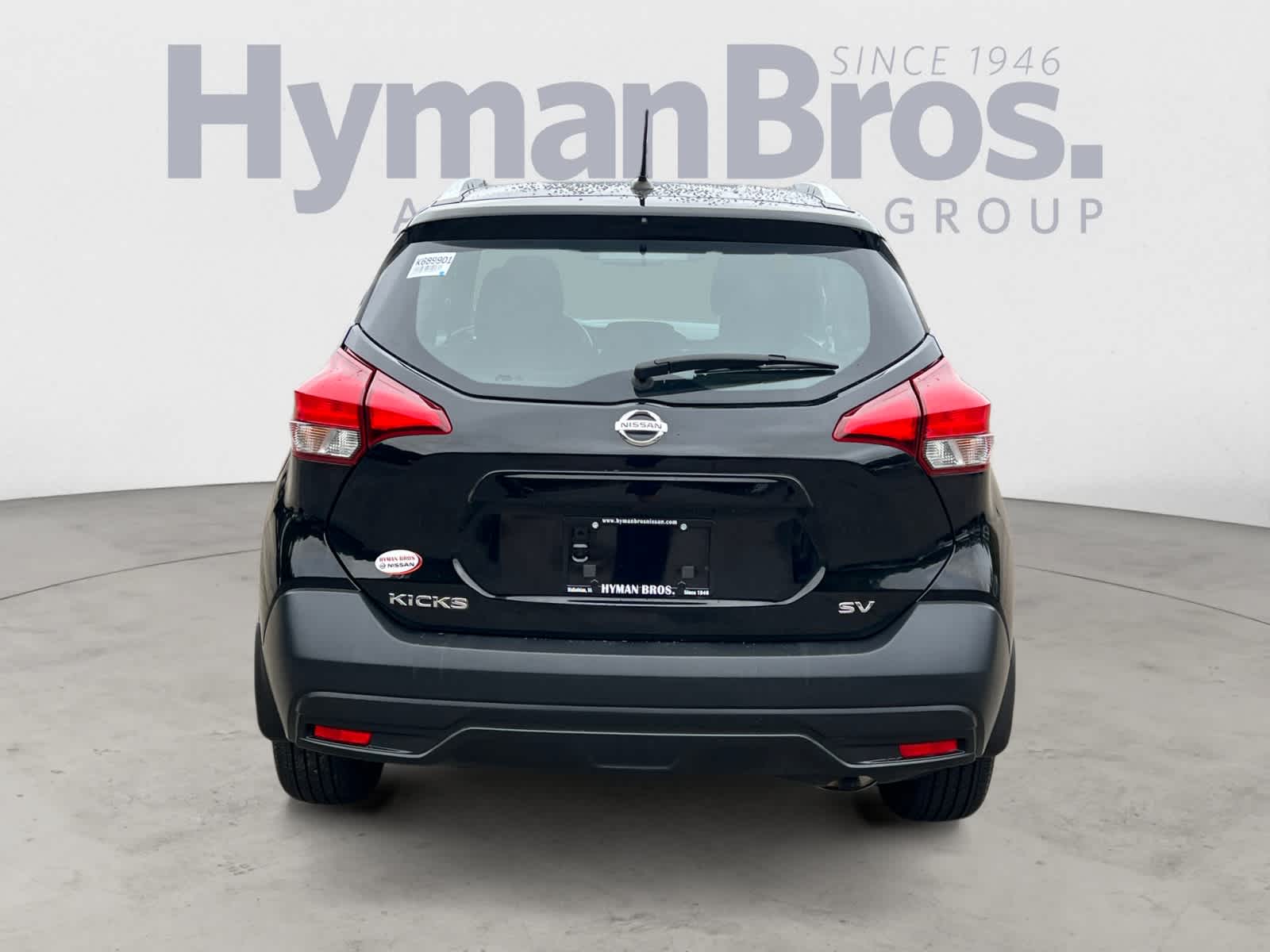 2019 Nissan Kicks SV photo 3