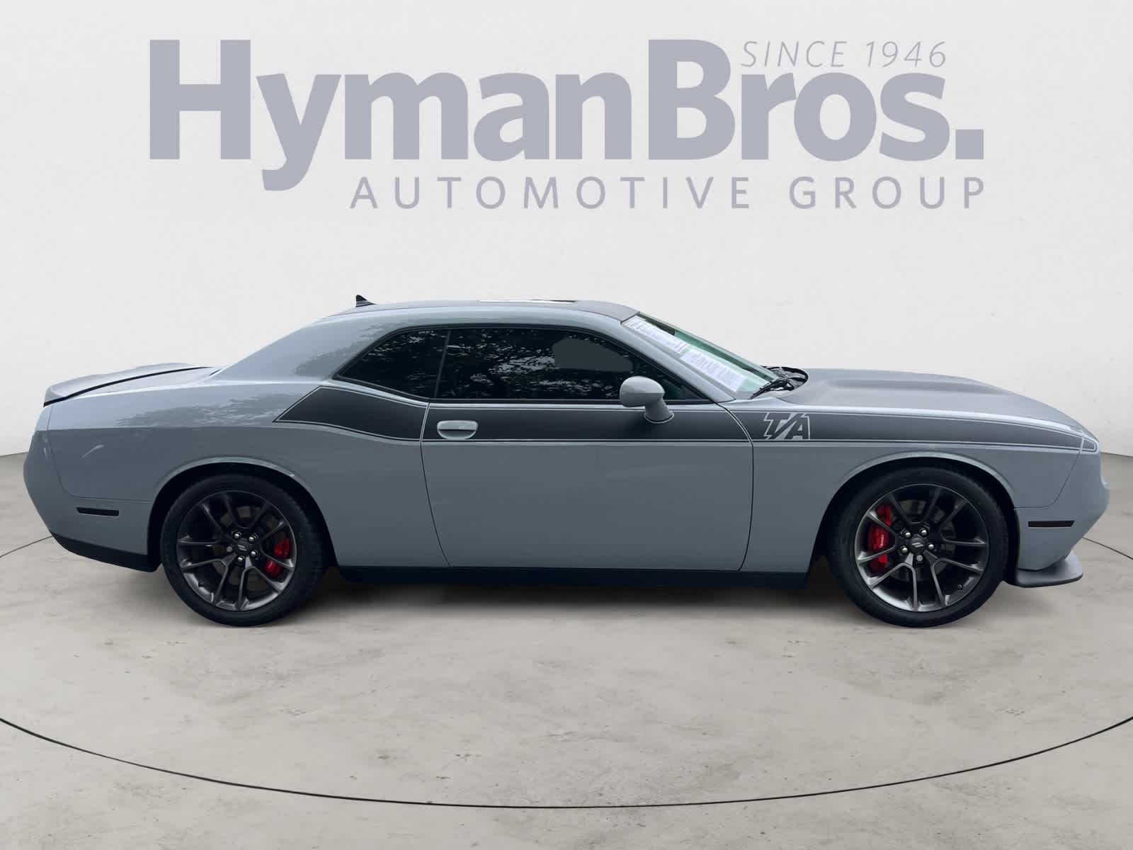 2022 Dodge Challenger R/T photo 2