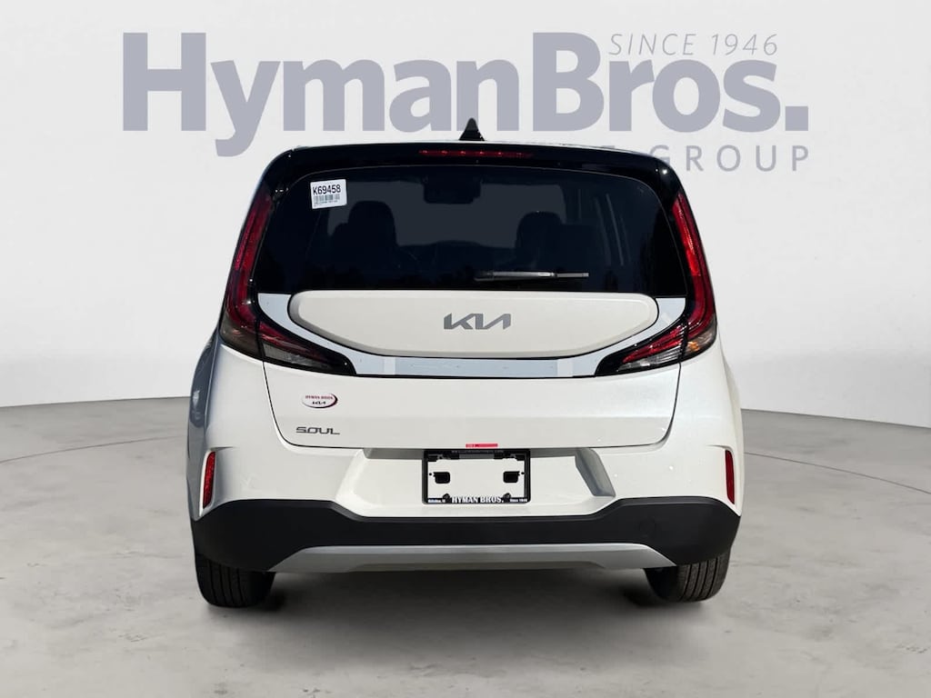 New 2025 Kia Soul LX FWD