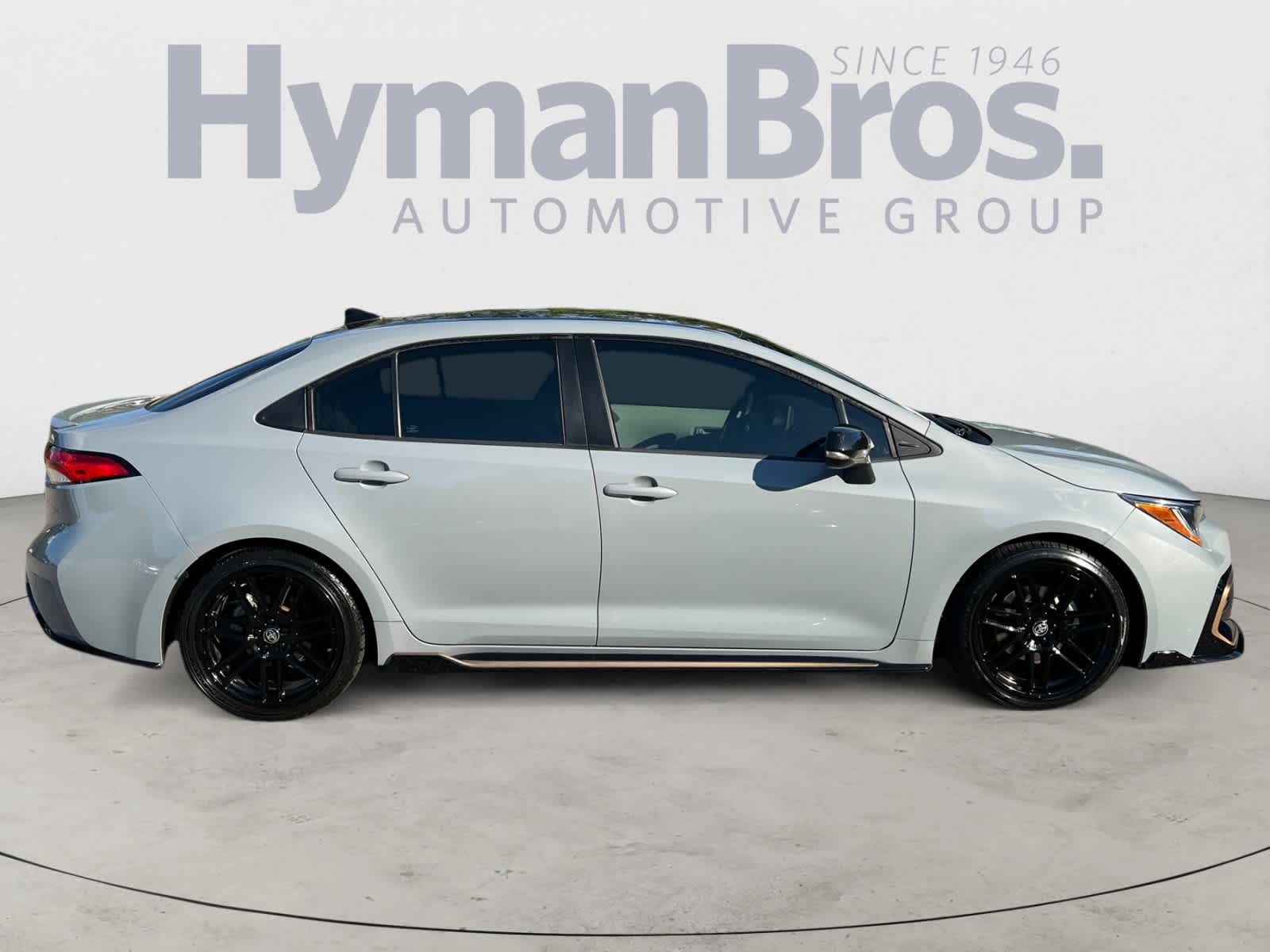 2021 Toyota Corolla SE photo 2