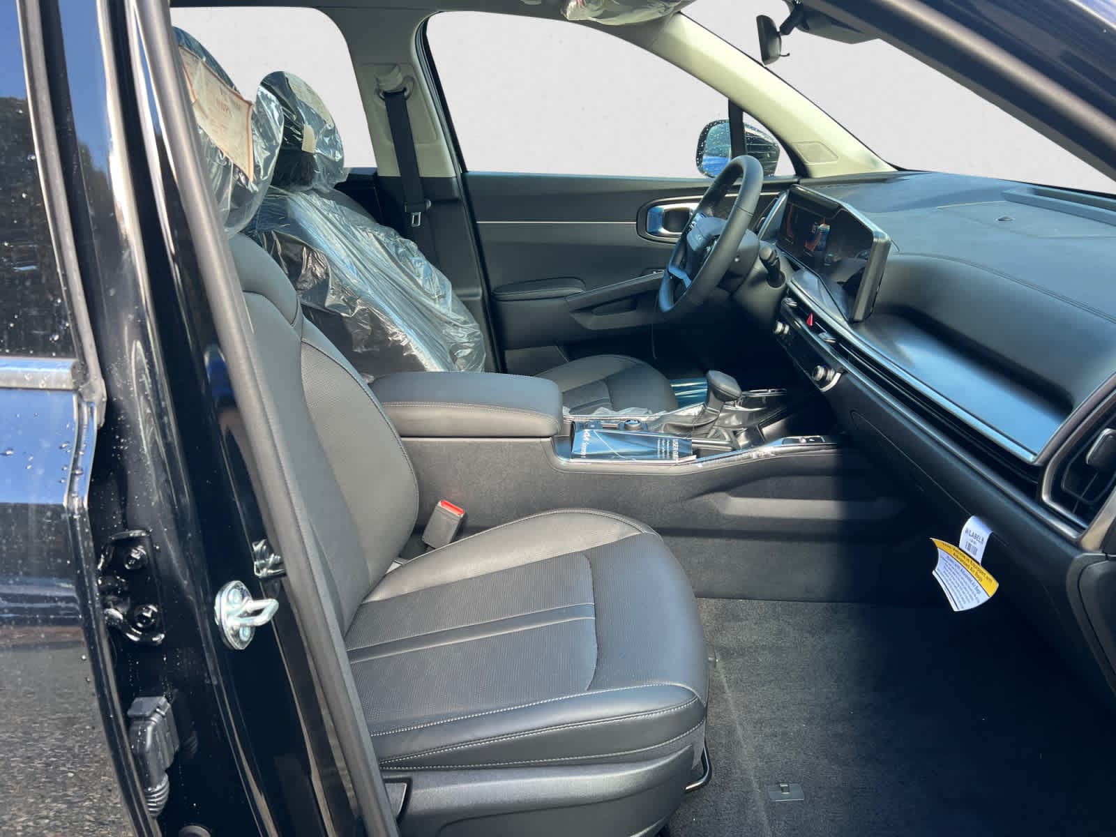 2026 Kia Sorento S - Photo 15