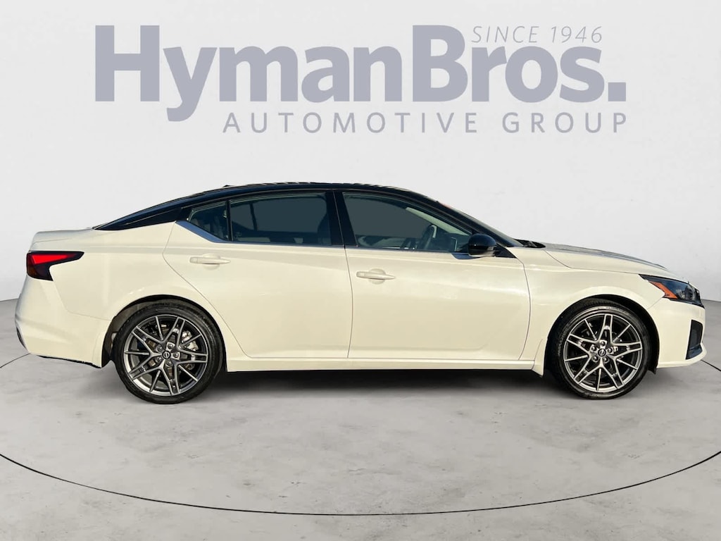 Certified 2025 Nissan Altima SR FWD