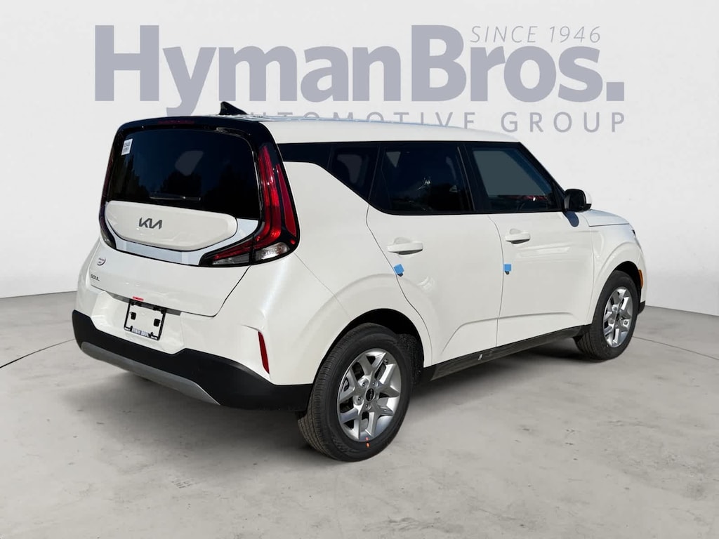 New 2025 Kia Soul LX FWD