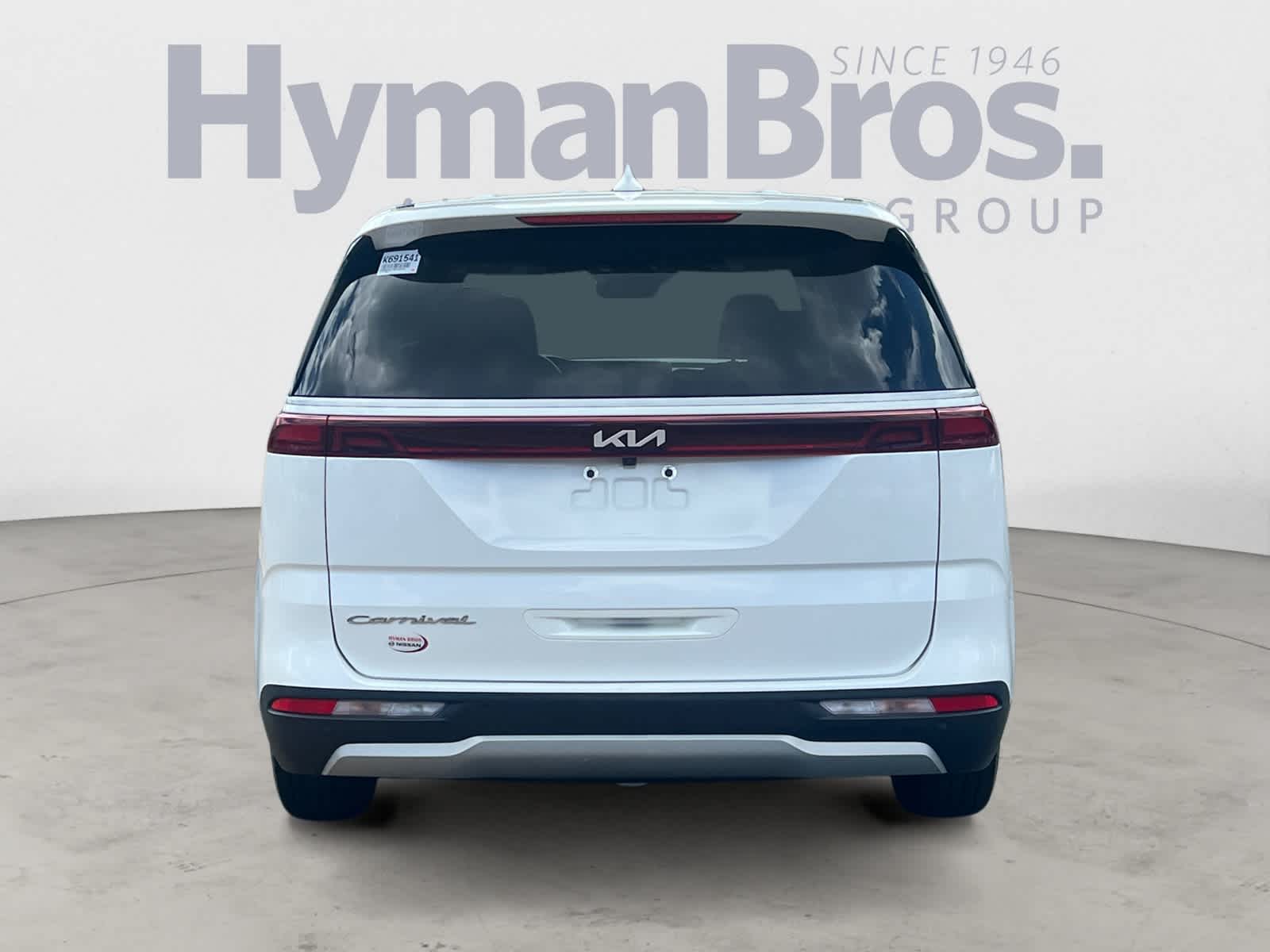 2022 Kia Carnival LX photo 4