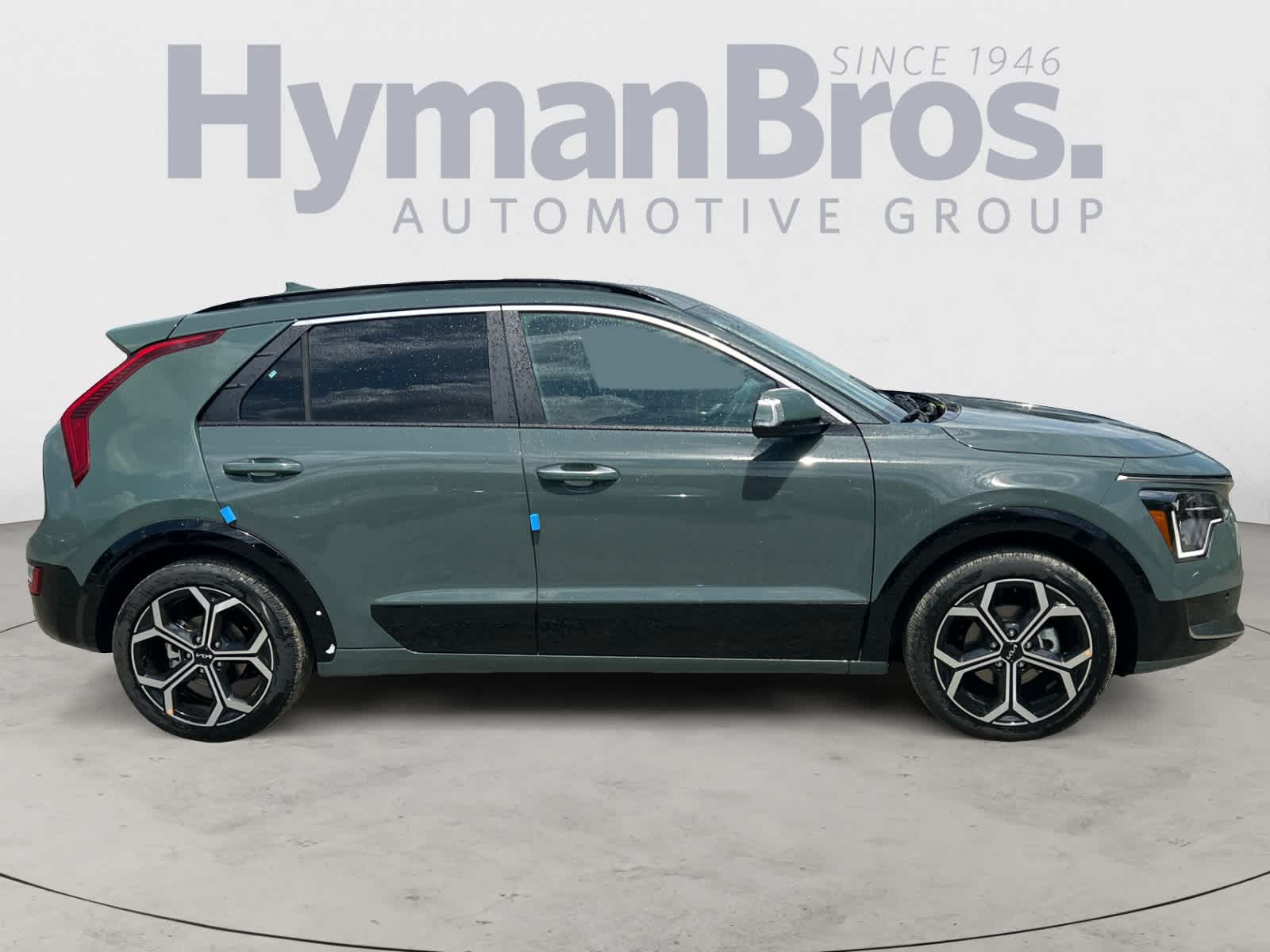 2025 Kia Niro SX Touring photo 2