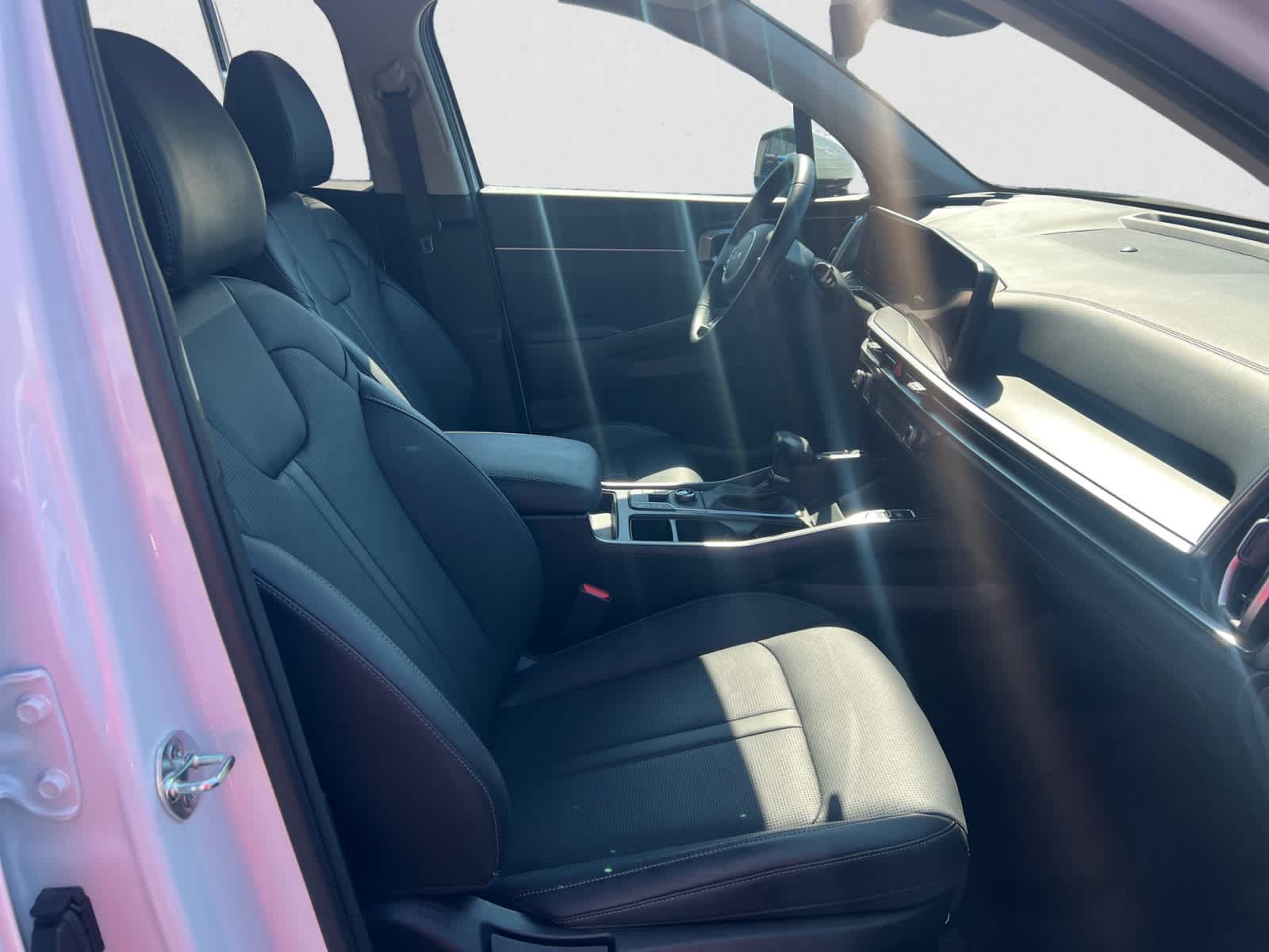 2025 Kia Sorento S - Photo 16
