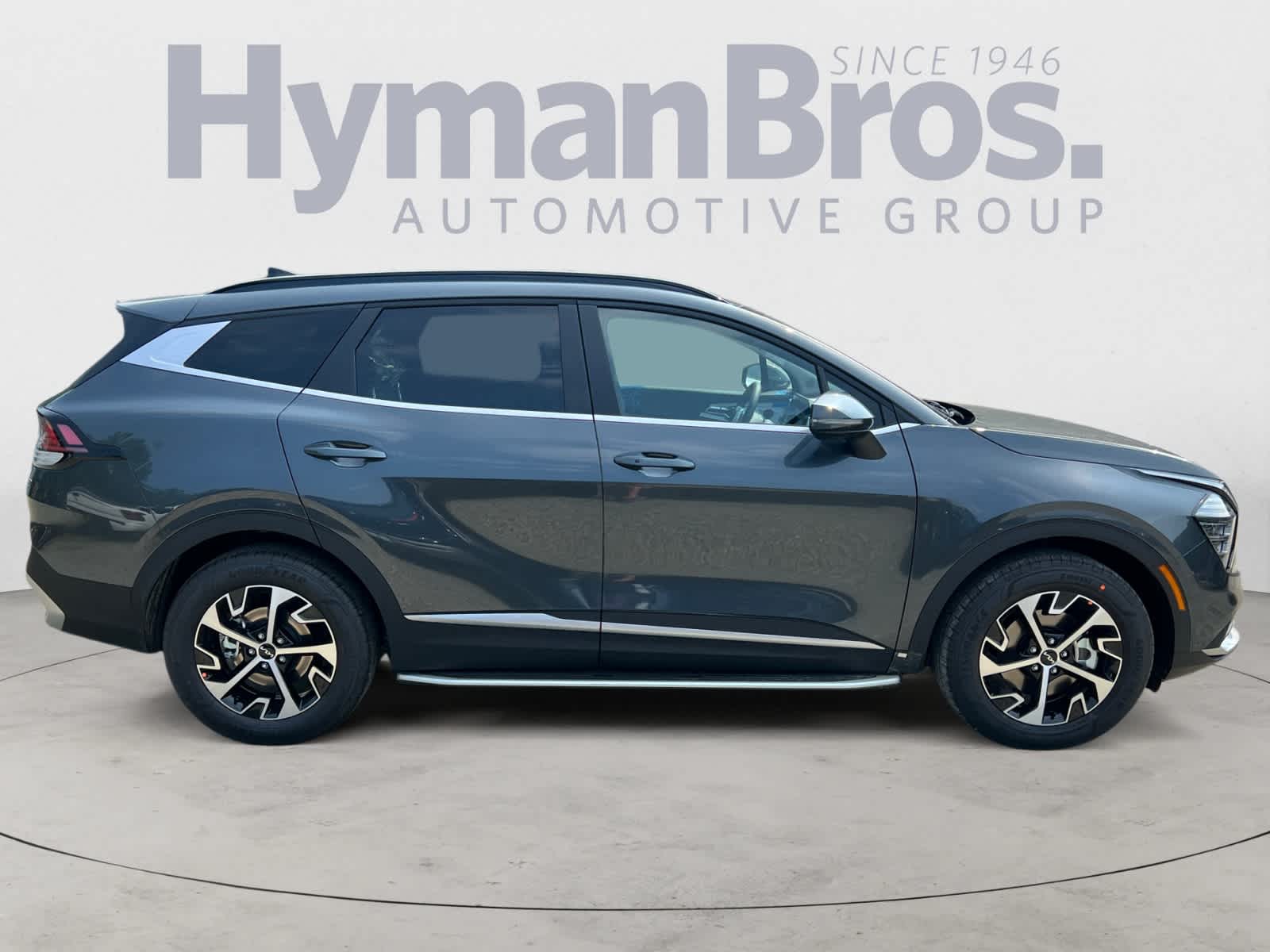 2025 Kia Sportage Hybrid EX photo 2