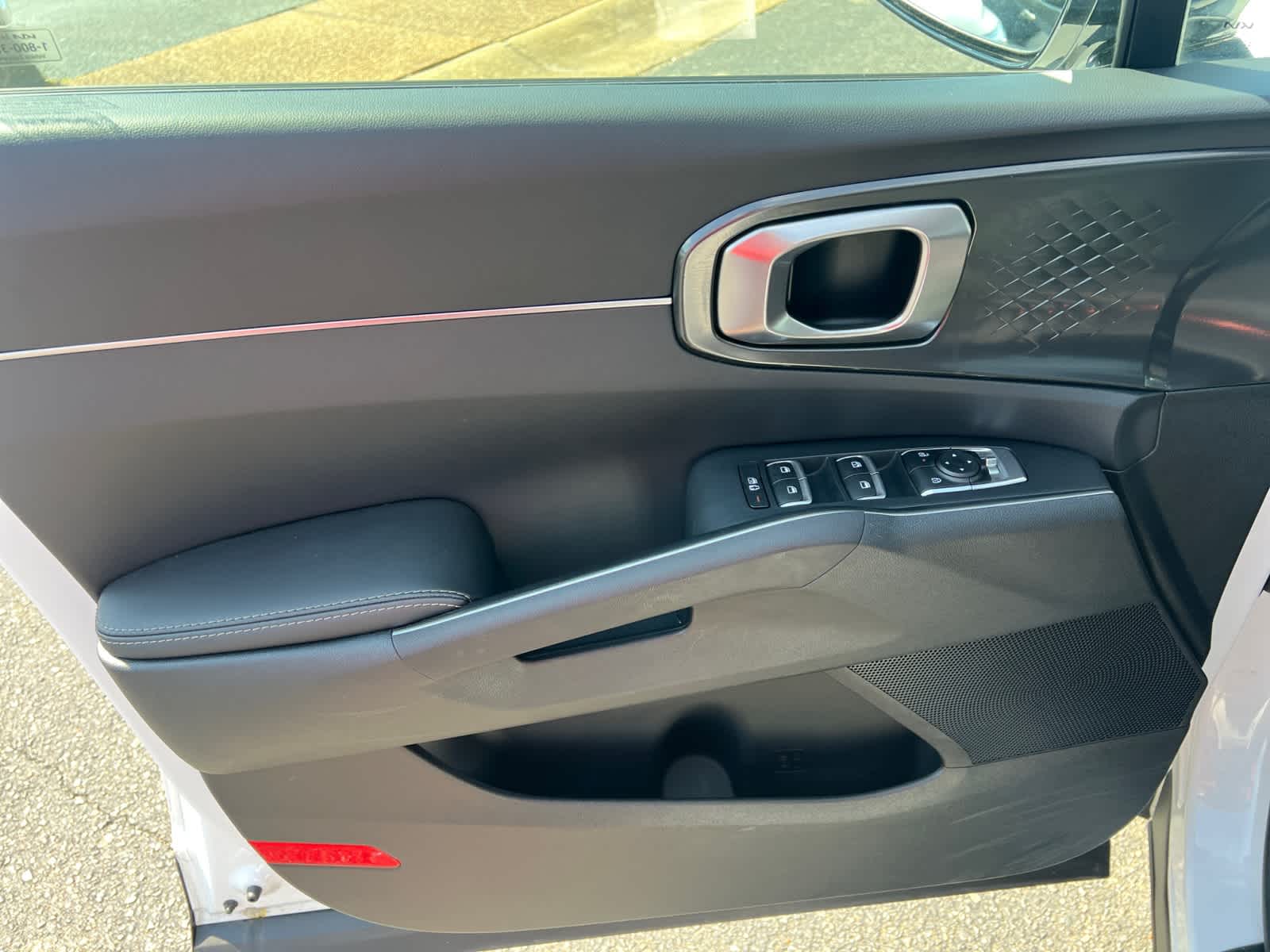 2025 Kia Sorento S - Photo 20
