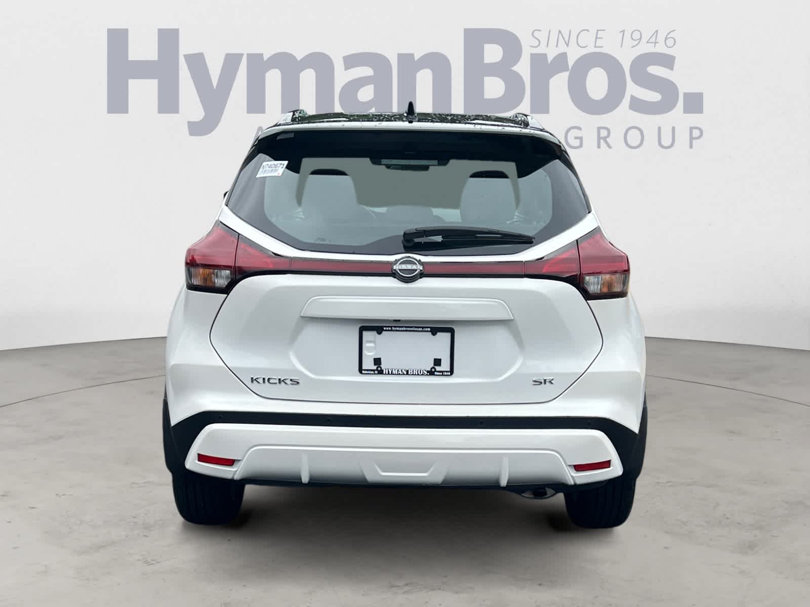 2024 Nissan Kicks SR photo 4