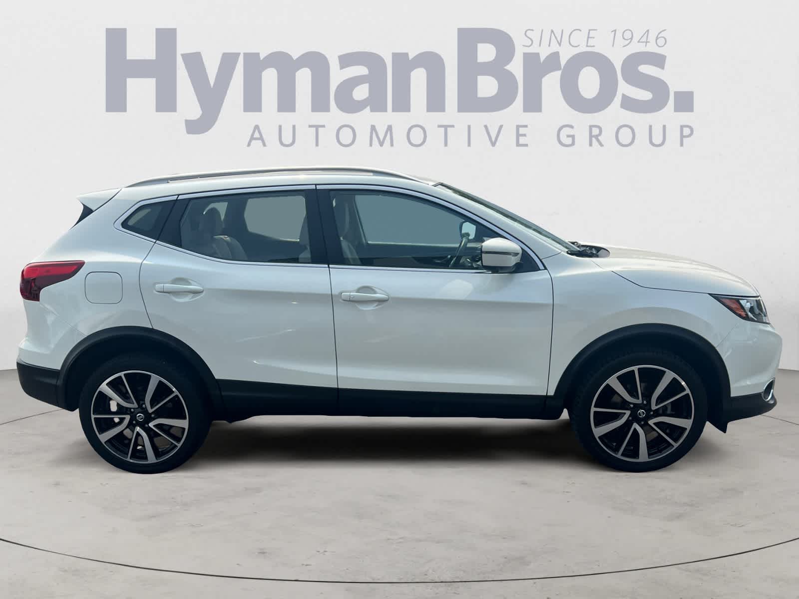 Used 2017 Nissan Rogue Sport SL with VIN JN1BJ1CR8HW113034 for sale in Midlothian, VA