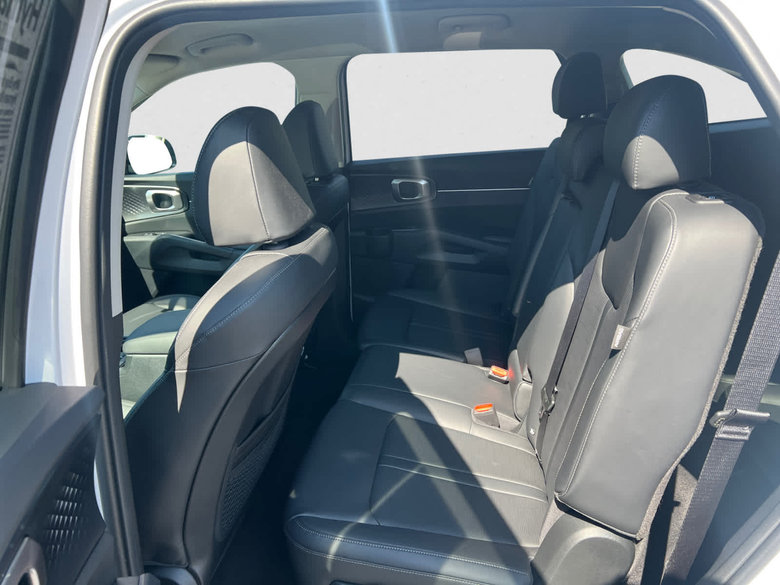2025 Kia Sorento S - Photo 11