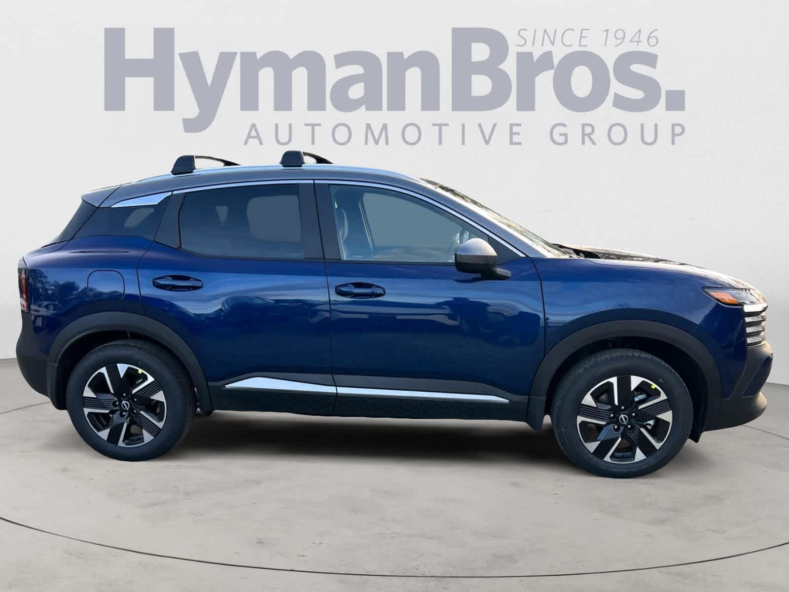 2025 Nissan Kicks SV photo 2