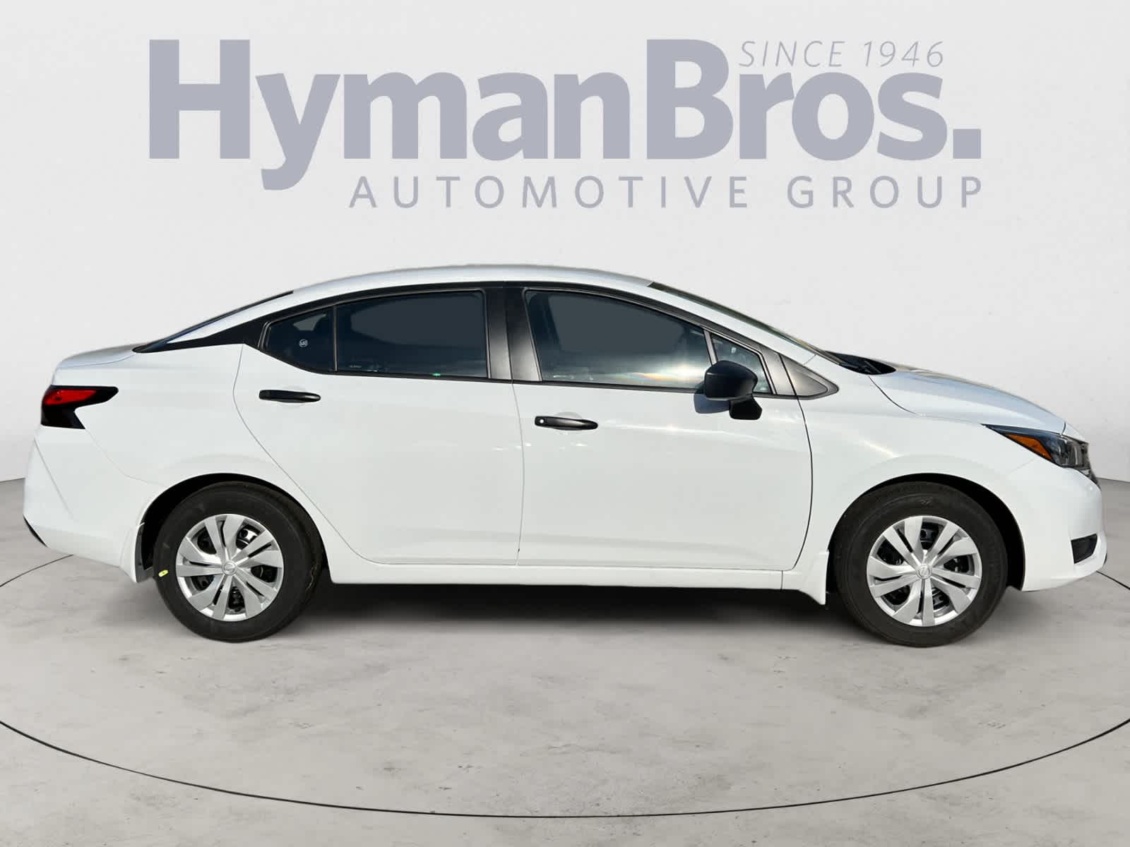 2025 Nissan Versa 1.6 S photo 2