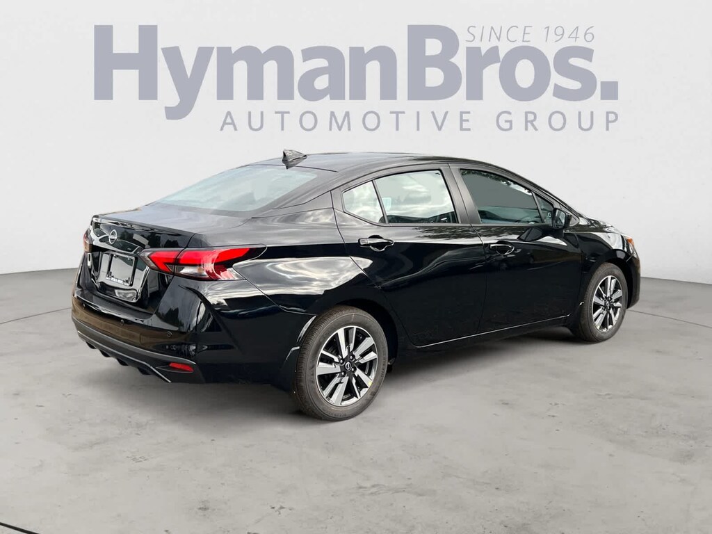 New 2025 Nissan Versa 1.6 SV Sedan