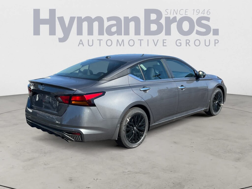 New 2025 Nissan Altima SV Sedan