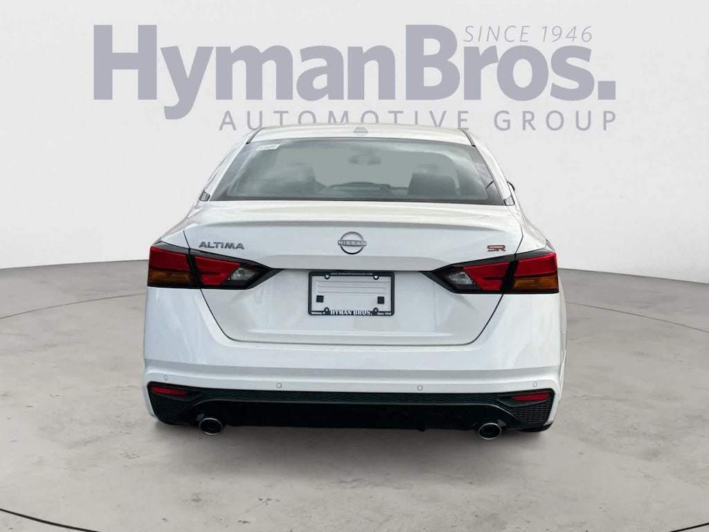 New 2025 Nissan Altima SR Sedan
