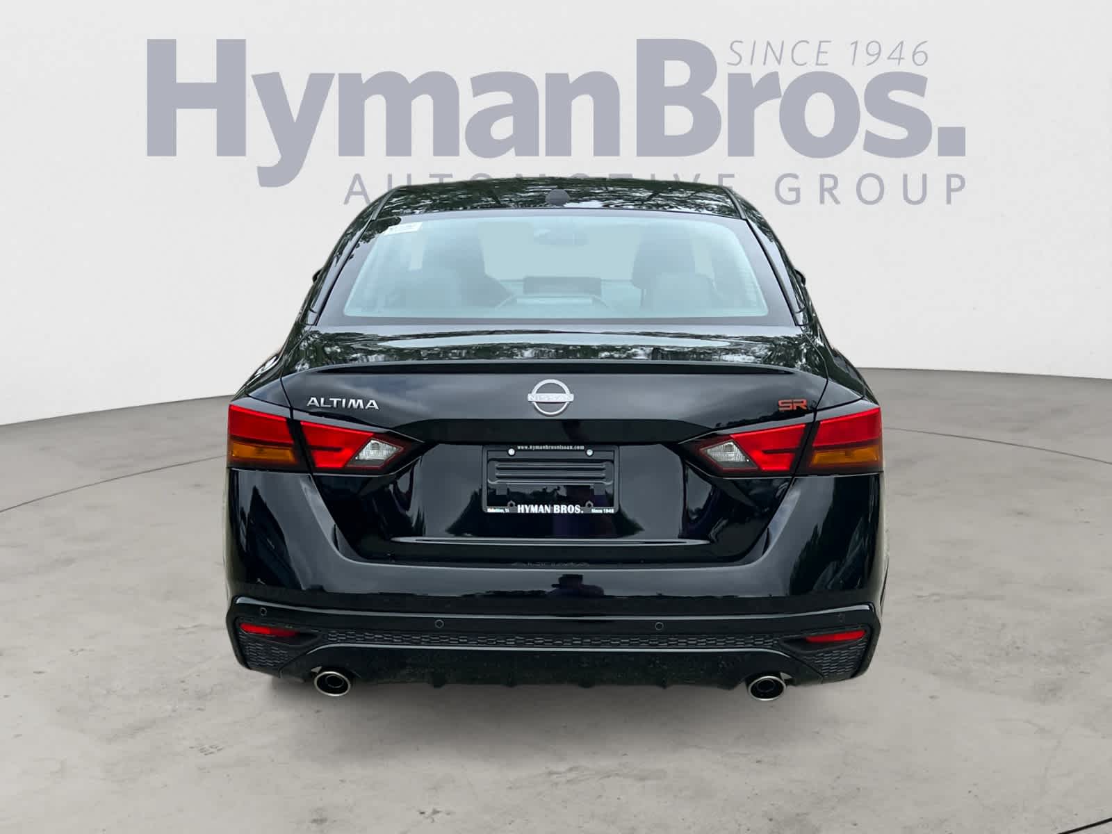 2025 Nissan Altima SR photo 4