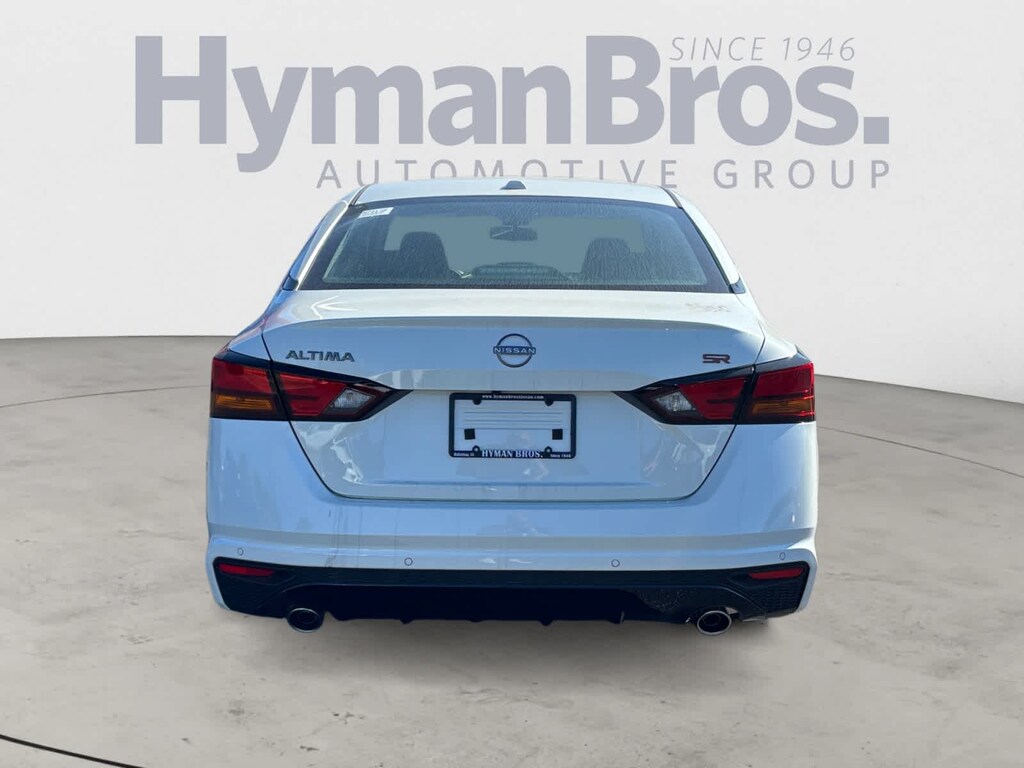 New 2025 Nissan Altima SR Sedan