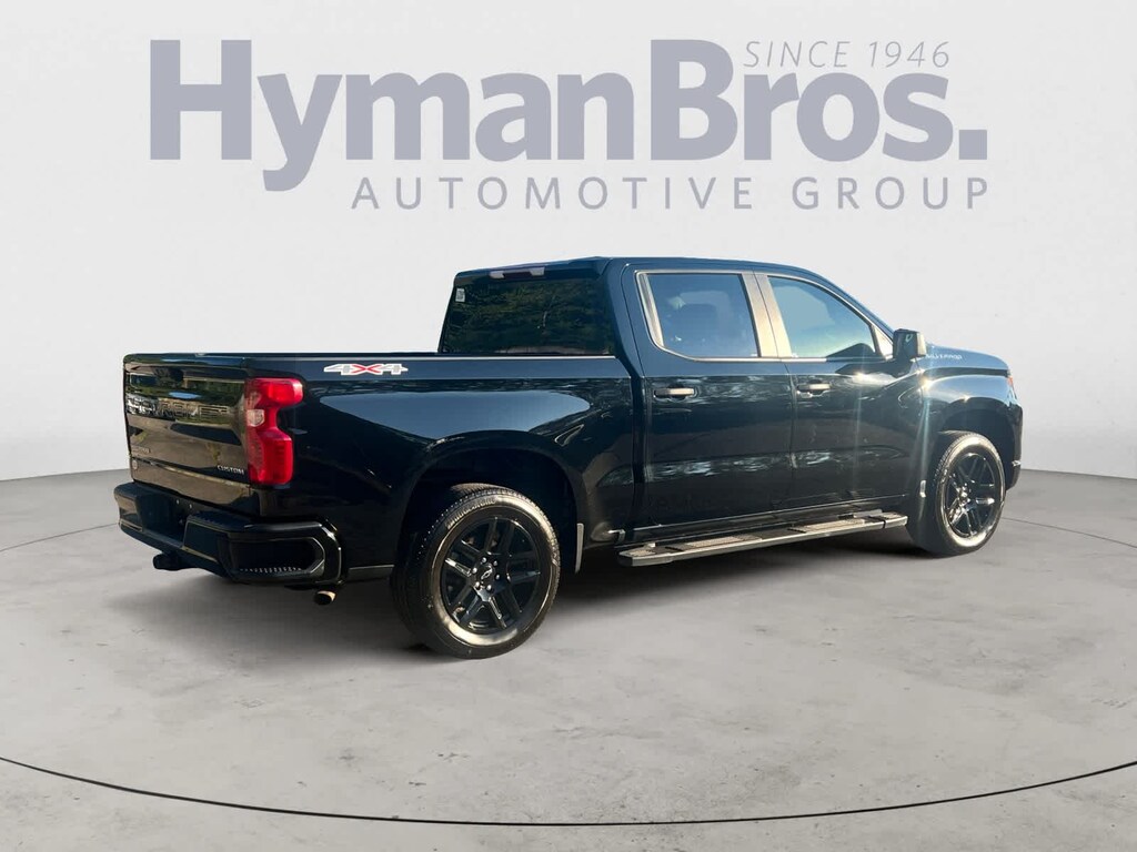 Used 2024 Chevrolet Silverado 1500 Custom 4WD Crew Cab 147 4WD Crew Cab 147