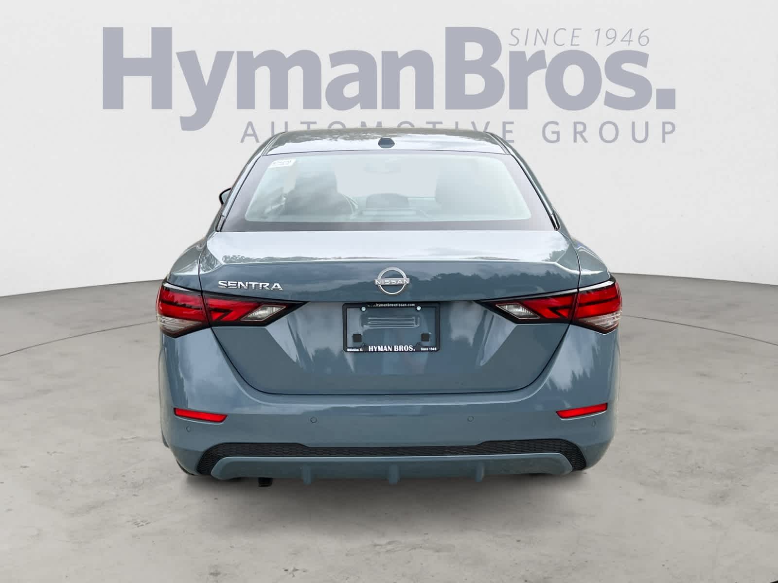 2025 Nissan Sentra SV photo 4