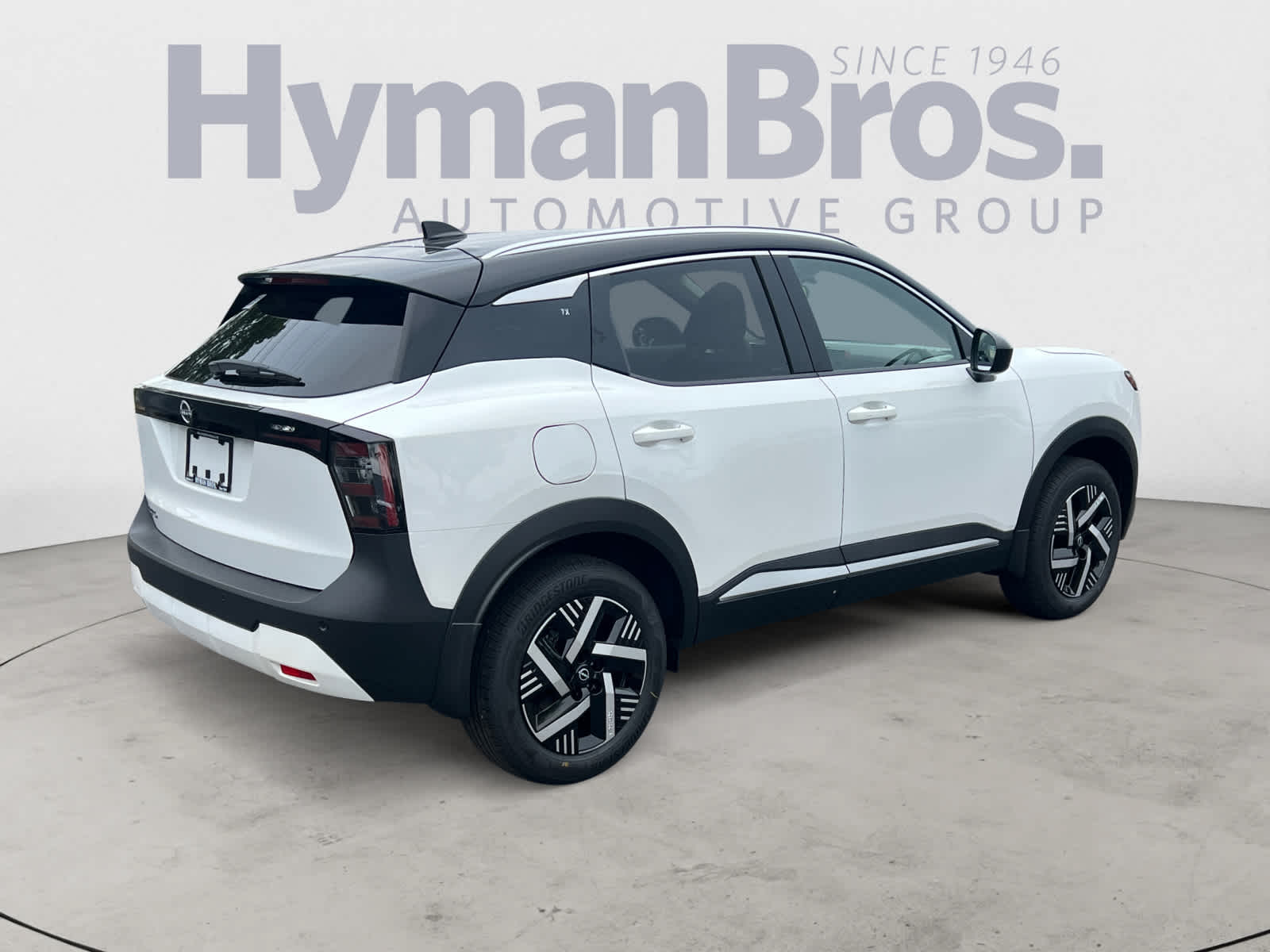 2025 Nissan Kicks SV photo 2