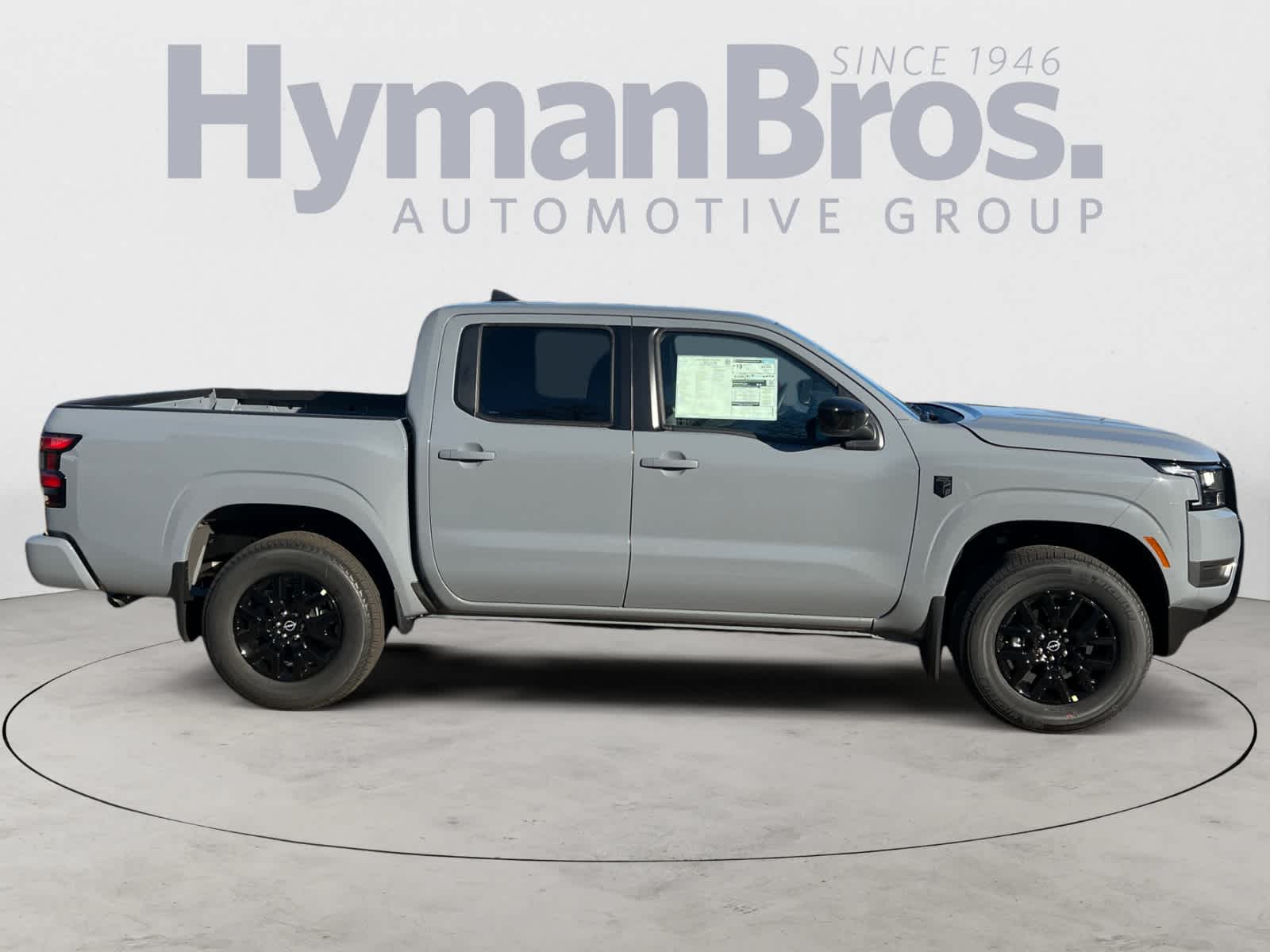 2026 Nissan Frontier Crew Cab SV photo 2