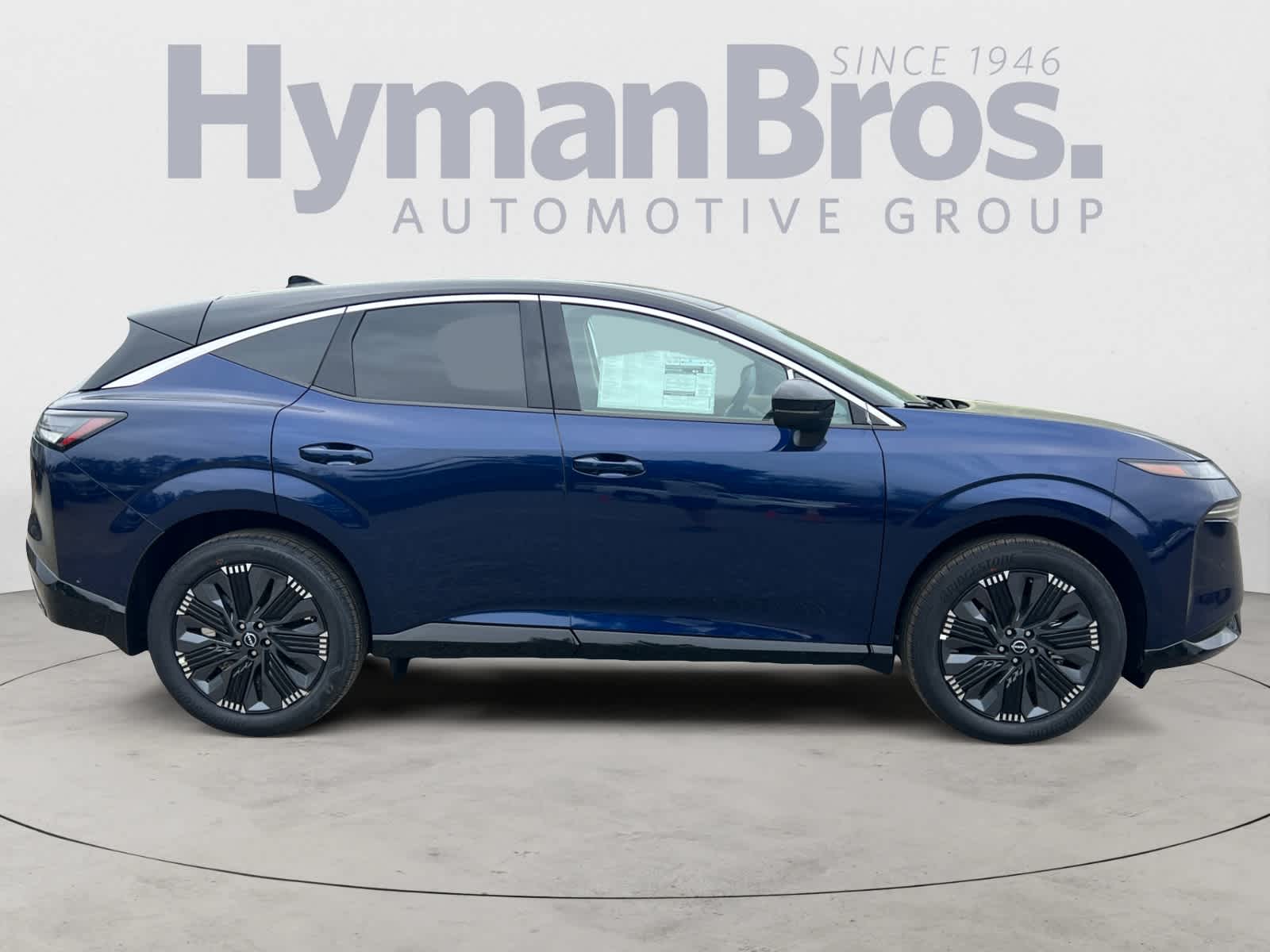 2025 Nissan Murano Platinum photo 2