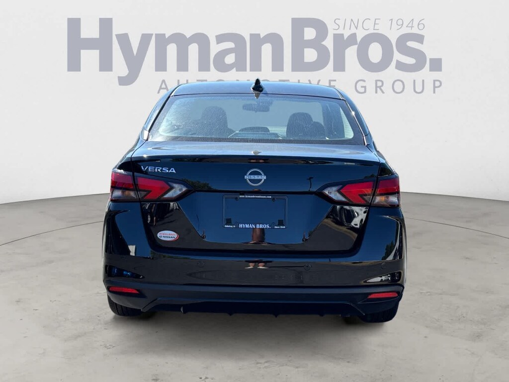 New 2025 Nissan Versa 1.6 SV Sedan