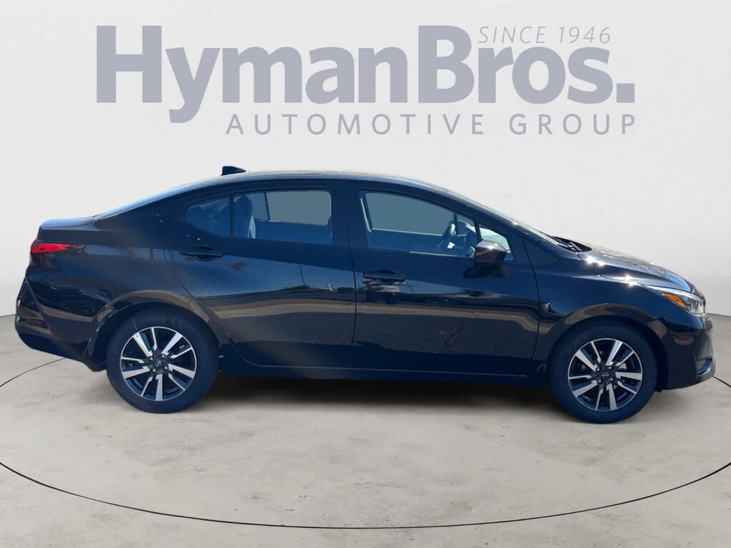 New 2025 Nissan Versa 1.6 SV Sedan