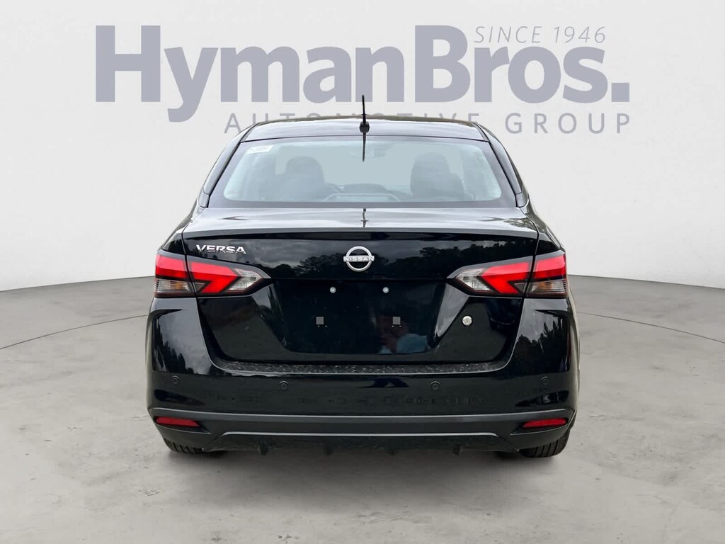 New 2025 Nissan Versa 1.6 S Sedan