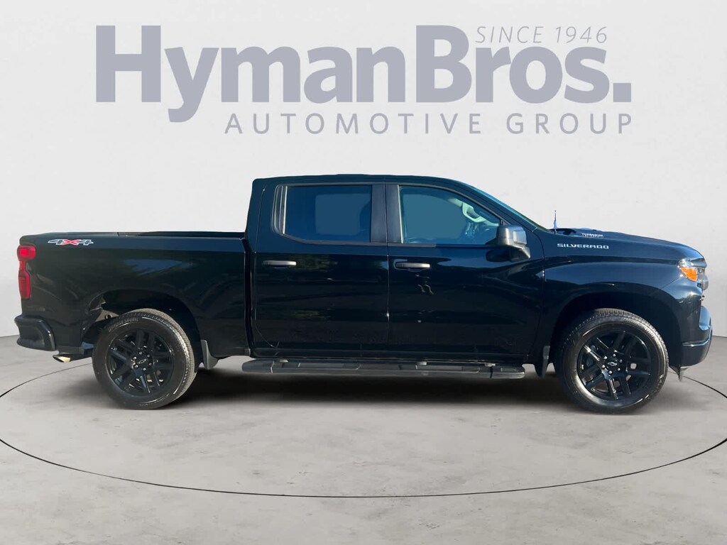 Used 2024 Chevrolet Silverado 1500 Custom 4WD Crew Cab 147 4WD Crew Cab 147
