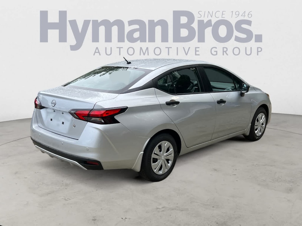 New 2025 Nissan Versa 1.6 S Sedan