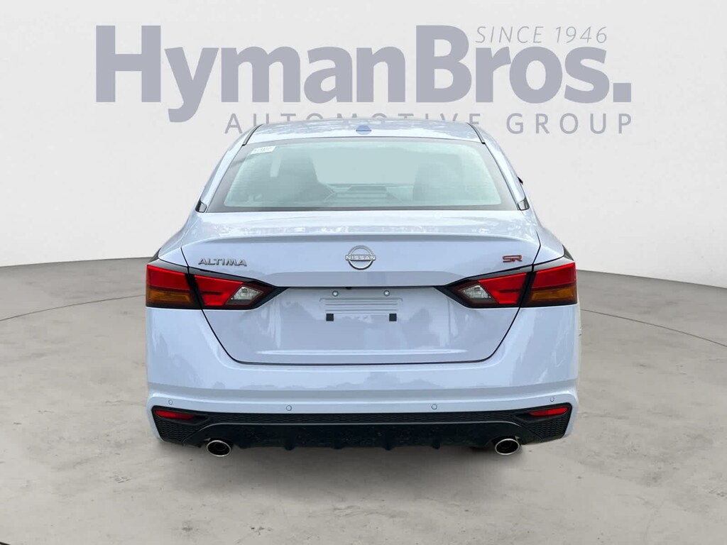 New 2025 Nissan Altima SR Sedan