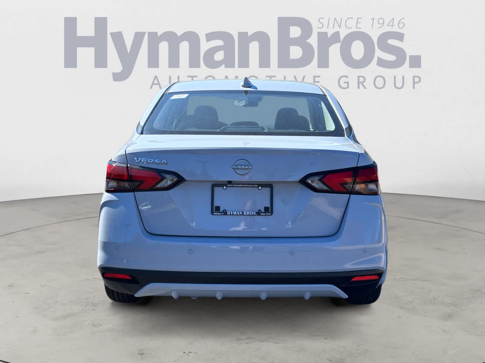 2025 Nissan Versa 1.6 SV photo 4